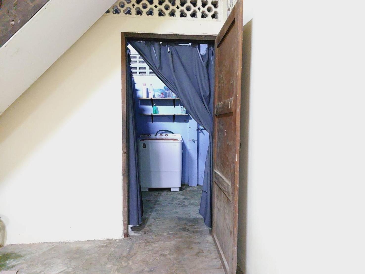 Hostelbed And Retreat Phitsanulok Bagian luar foto
